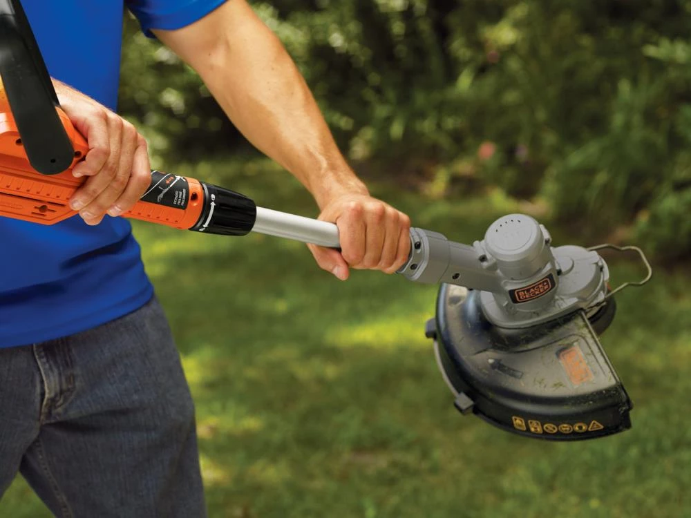 BLACK+DECKER Trimmers & Edgers 20-Volt Max 12-in Straight Cordless String Trimmer with Edger Capable (Battery Included) 6 BLACK+DECKER Trimmers & Edgers 20-Volt Max 12-in Straight Cordless String Trimmer with Edger Capable (Battery Included) - Image 6