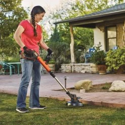 BLACK+DECKER Trimmers & Edgers EASYFEED 20-Volt Max 12-in Straight Cordless String Trimmer with Edger Capable (Battery Included) -Outdoor Tools & Equipment Fashion Store 05245992
