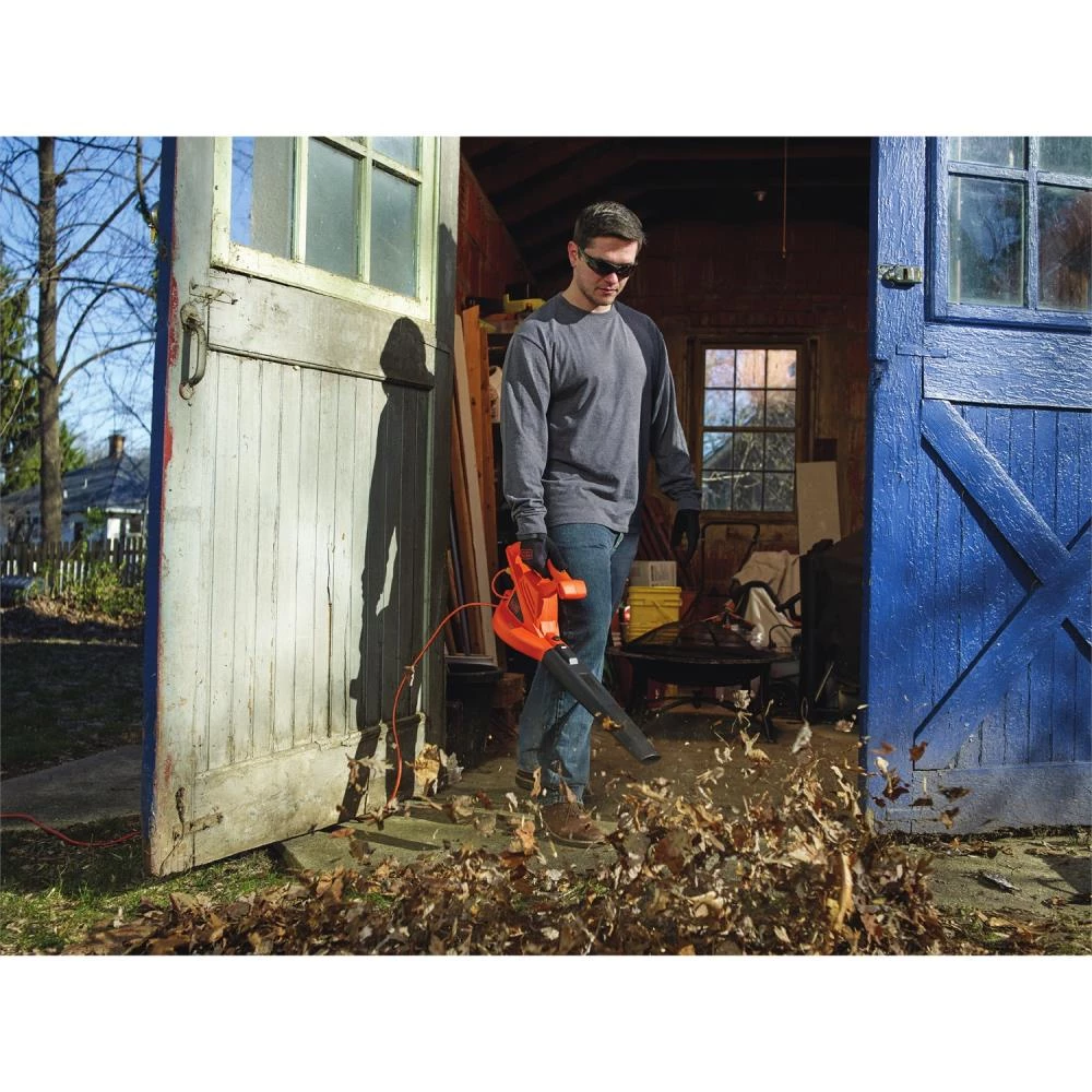 BLACK+DECKER Leaf Blowers 7-Amp 180-CFM 180-MPH Corded Electric Leaf Blower 5 BLACK+DECKER Leaf Blowers 7-Amp 180-CFM 180-MPH Corded Electric Leaf Blower - Image 5
