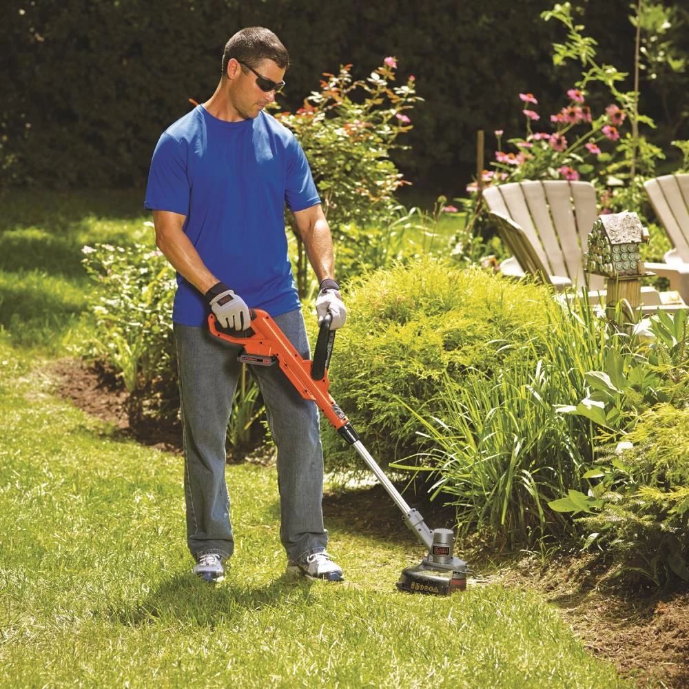 BLACK+DECKER Trimmers & Edgers 20-Volt Max 12-in Straight Cordless String Trimmer with Edger Capable (Battery Included) 9 BLACK+DECKER Trimmers & Edgers 20-Volt Max 12-in Straight Cordless String Trimmer with Edger Capable (Battery Included) - Image 9