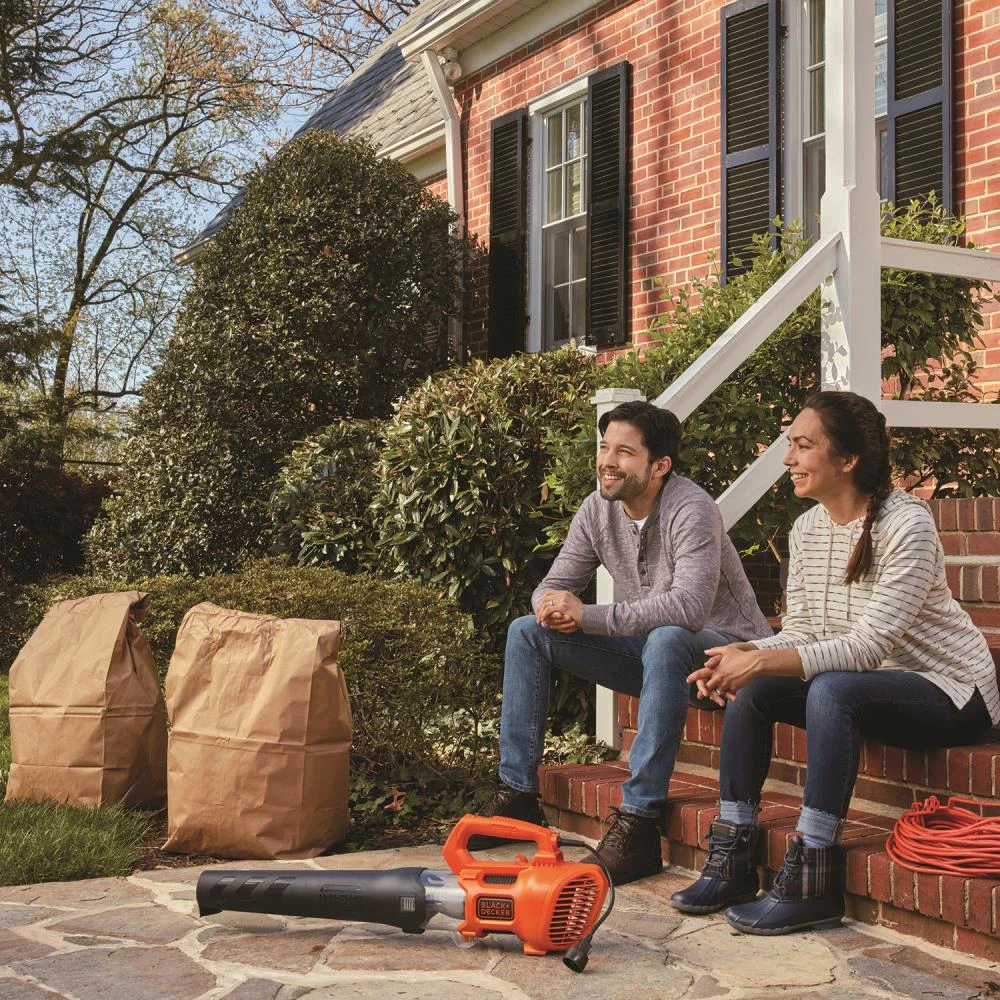 BLACK+DECKER Leaf Blowers 9-Amp 450-CFM 140-MPH Corded Electric Leaf Blower 10 BLACK+DECKER Leaf Blowers 9-Amp 450-CFM 140-MPH Corded Electric Leaf Blower - Image 10