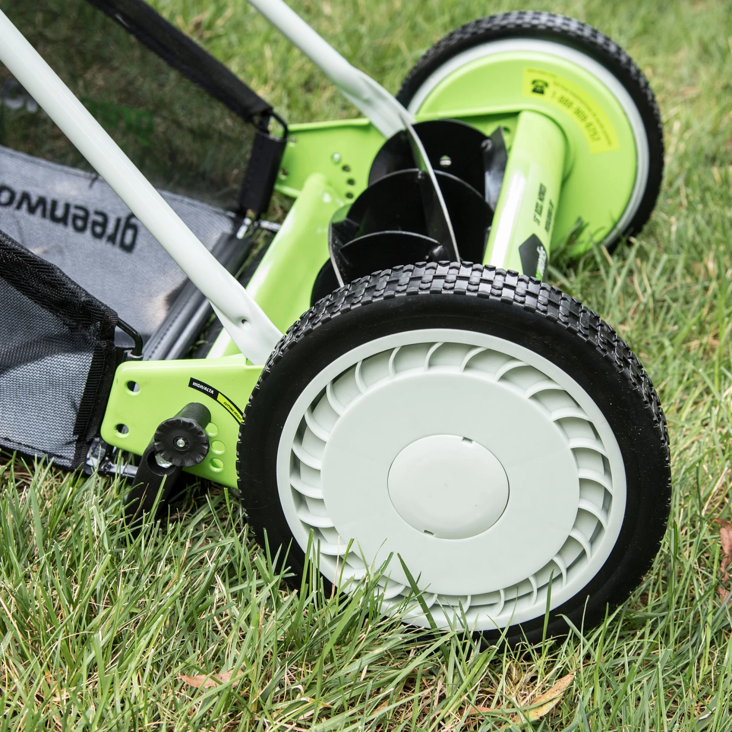 Greenworks Lawn Mowers 16-in 5 Reel Lawn Mower 3 Greenworks Lawn Mowers 16-in 5 Reel Lawn Mower - Image 3
