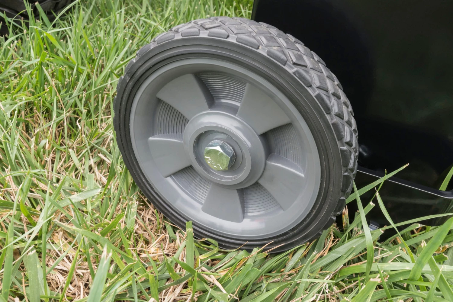 Agri-Fab Lawn Aerators 40-in Spike Lawn Aerator 4 Agri-Fab Lawn Aerators 40-in Spike Lawn Aerator - Image 4