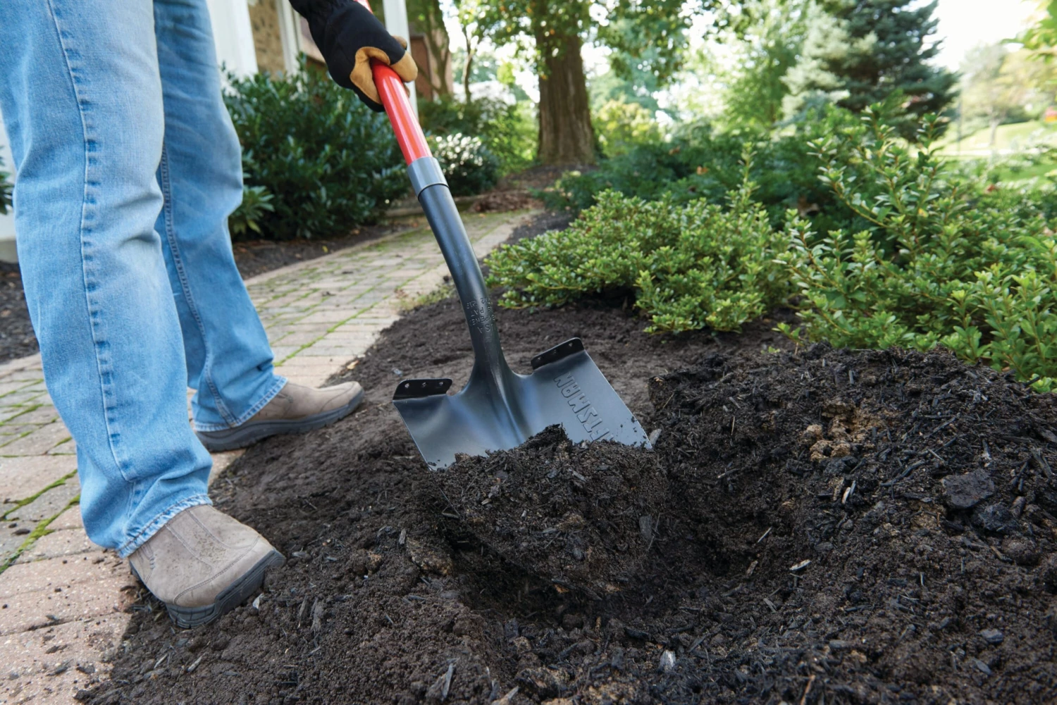 CRAFTSMAN Lawn & Garden Hand Tools 55-in Fiberglass Handle Digging Shovel 2 CRAFTSMAN Lawn & Garden Hand Tools 55-in Fiberglass Handle Digging Shovel - Image 2