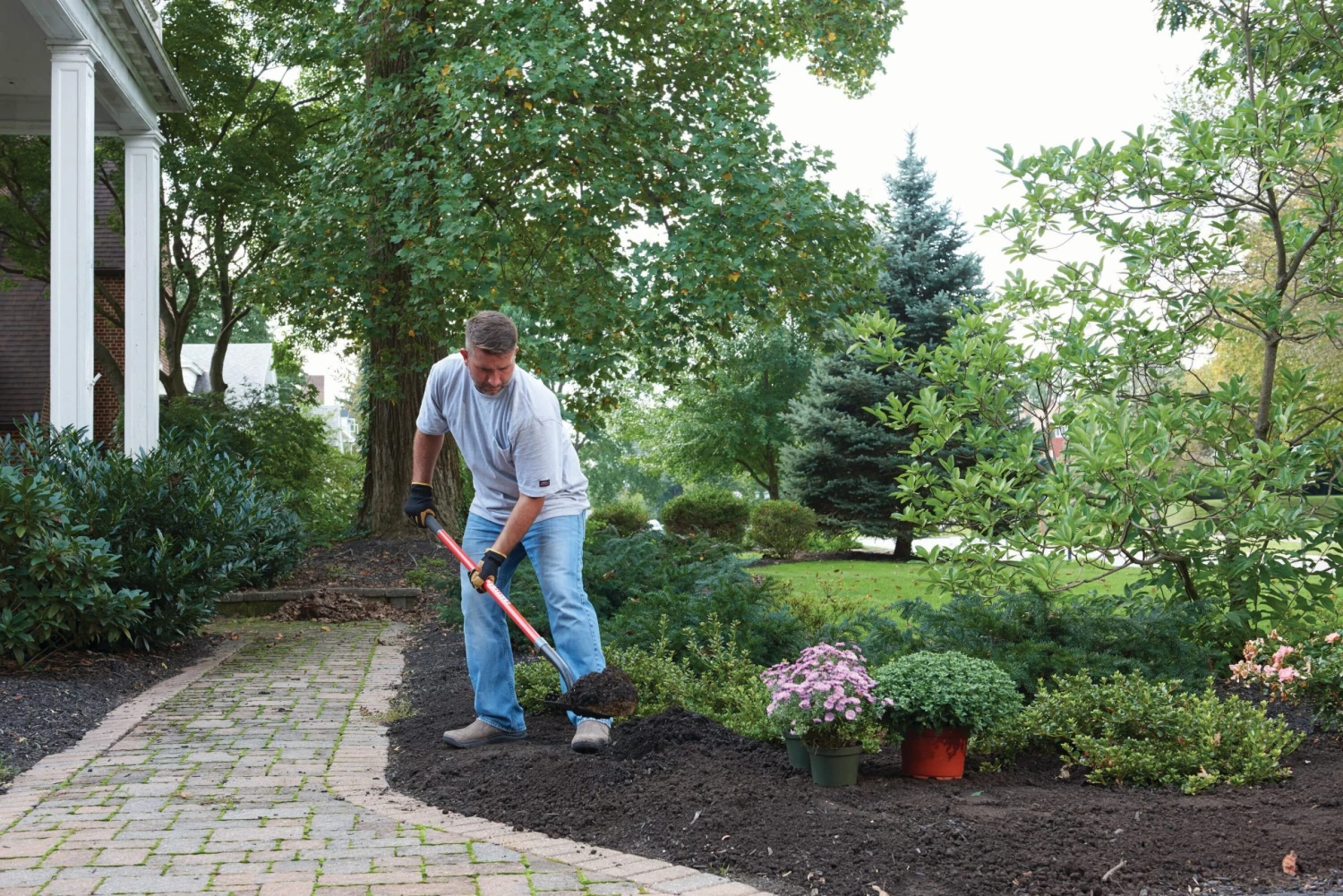 CRAFTSMAN Lawn & Garden Hand Tools 55-in Fiberglass Handle Digging Shovel 4 CRAFTSMAN Lawn & Garden Hand Tools 55-in Fiberglass Handle Digging Shovel - Image 4