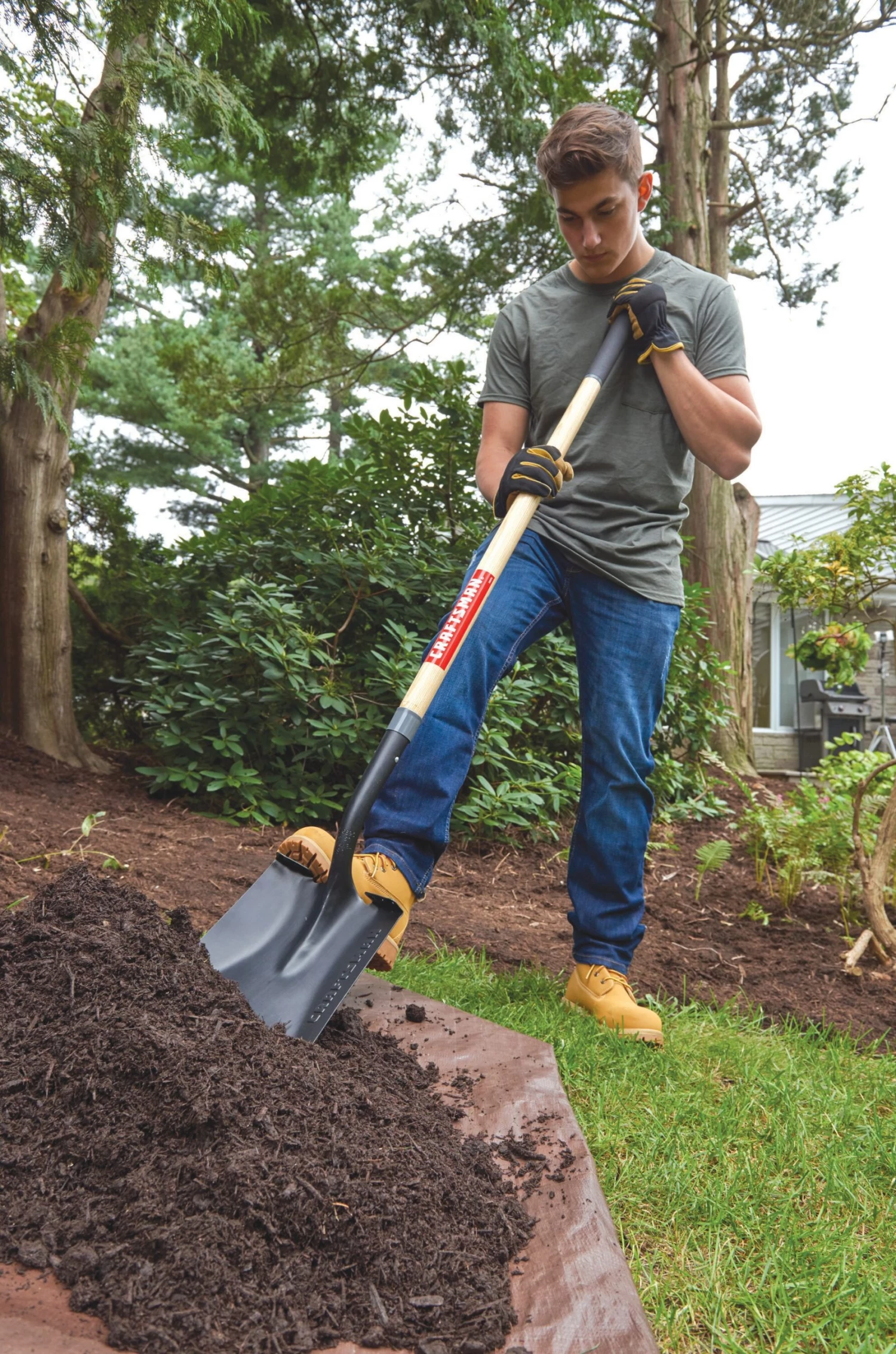 CRAFTSMAN Lawn & Garden Hand Tools 44-in Wood Handle Transfer Shovel 2 CRAFTSMAN Lawn & Garden Hand Tools 44-in Wood Handle Transfer Shovel - Image 2