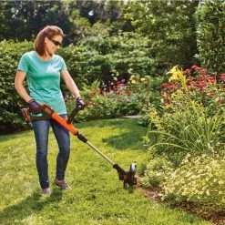 BLACK+DECKER Trimmers & Edgers EASYFEED 20-Volt Max 12-in Straight Cordless String Trimmer With Edger Capable (Battery Included) -Outdoor Tools & Equipment Fashion Store 10558406