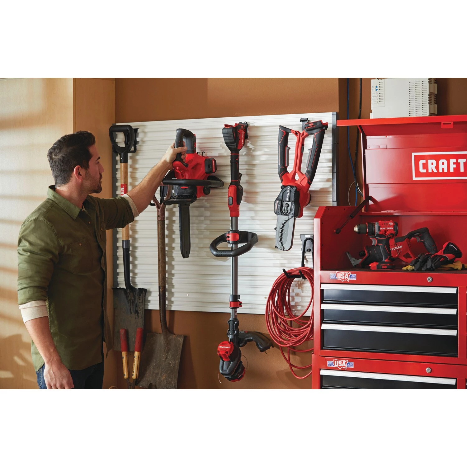 CRAFTSMAN Chainsaws & Pole Saws V20 20-volt Max 12-in Cordless Electric Chainsaw 4 Ah (Battery & Charger Included) 14 CRAFTSMAN Chainsaws & Pole Saws V20 20-volt Max 12-in Cordless Electric Chainsaw 4 Ah (Battery & Charger Included) - Image 14