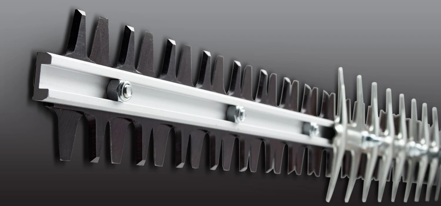 CRAFTSMAN Trimmers & Edgers 23-cc 2-cycle 22-in Dual-Blade Gas Hedge Trimmer 7 CRAFTSMAN Trimmers & Edgers 23-cc 2-cycle 22-in Dual-Blade Gas Hedge Trimmer - Image 7