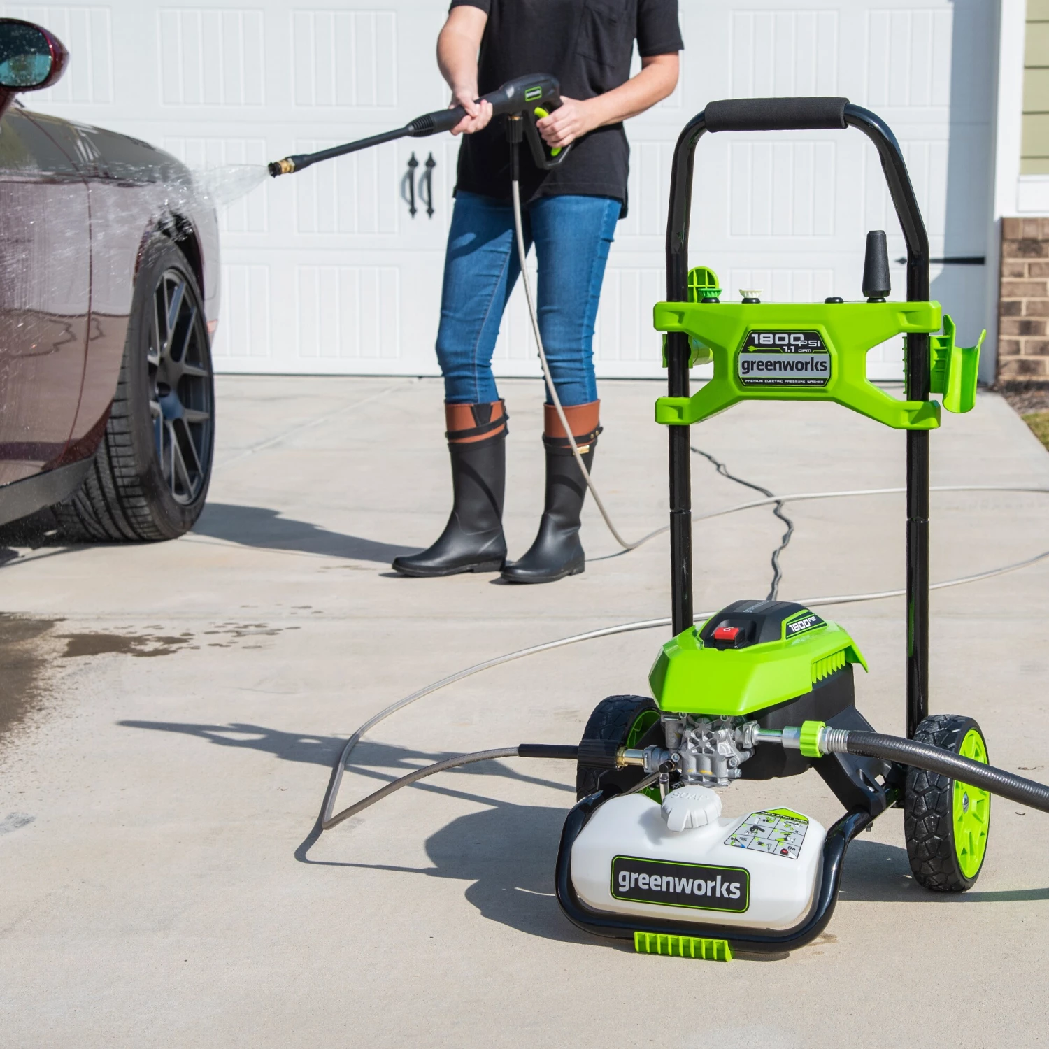 Greenworks Pressure Washers 1800 PSI 1.1-Gallon Cold Water Electric Pressure Washer 11 Greenworks Pressure Washers 1800 PSI 1.1-Gallon Cold Water Electric Pressure Washer - Image 11