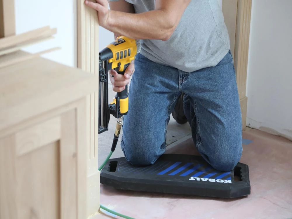 Kobalt Garden Gloves, Seats & Pads Black 23.5-in x 11.5-in Foam Kneeling Pad 4 Kobalt Garden Gloves, Seats & Pads Black 23.5-in x 11.5-in Foam Kneeling Pad - Image 4